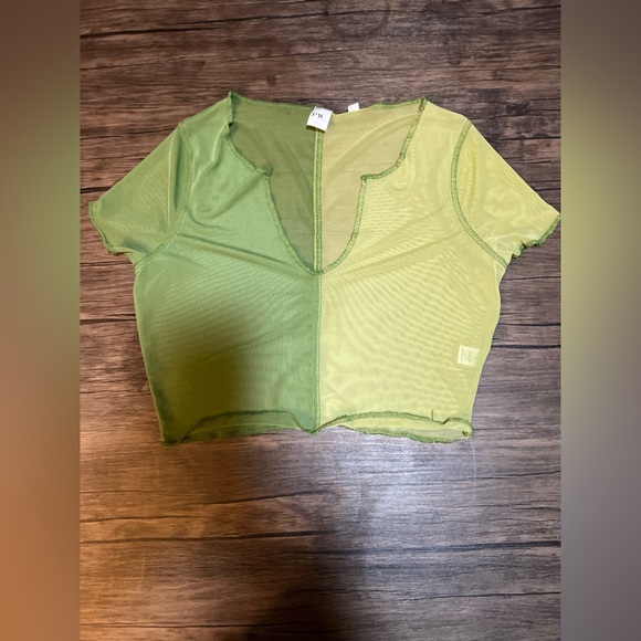 NWOT PacSun Two Toned Mesh Crop Top Small - Picture 3 of 5